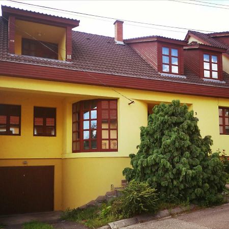 Hella Vendeghaz Hotel Eger Bagian luar foto
