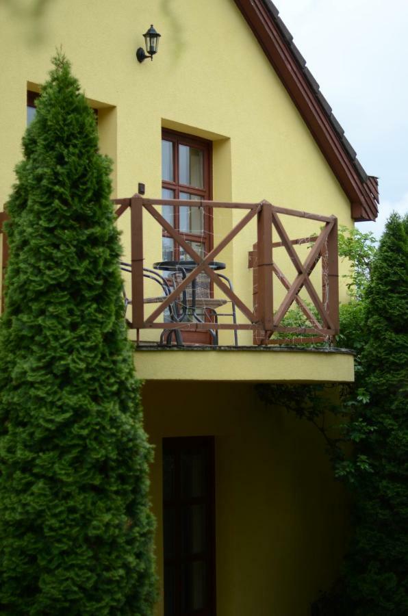 Hella Vendeghaz Hotel Eger Bagian luar foto